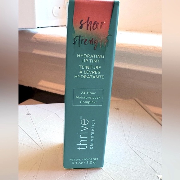 🎩 Unique Thrive Causemetics Shar Strength Hydrating Lip Tint - Color Melissa 🎩 - Picture 5 of 9